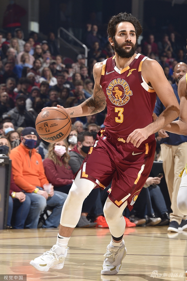 替补阵容的 替补阵容的