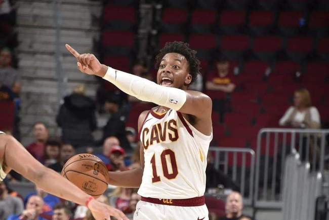 [图]NBA常规赛：快船132-119骑士 莱昂纳德33+7.