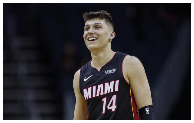 与肋部套上 与肋部套上